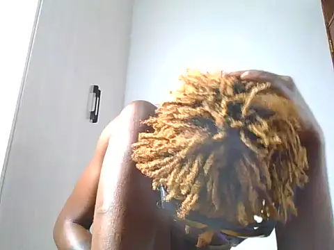 realcoochie online show from June 19, 2026, 12:27 am