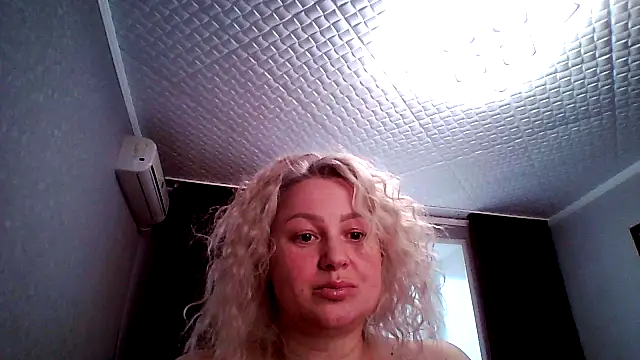 Snapshot of MissisXL chatting on May 16, 2026, 10:36 am MissisXL online show from May 16, 2026, 10:36 am