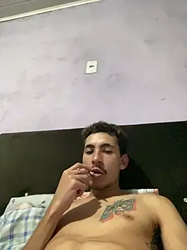 Snapshot of Willianoficial chatting on June 4, 2026, 2:38 am Willianoficial online show from June 4, 2026, 2:38 am
