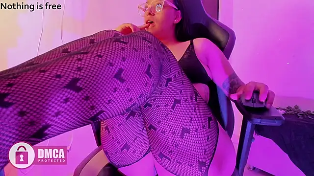 Snapshot of Spicydollx_1 chatting on June 18, 2026, 4:45 pm Spicydollx 1 online show from June 18, 2026, 4:45 pm