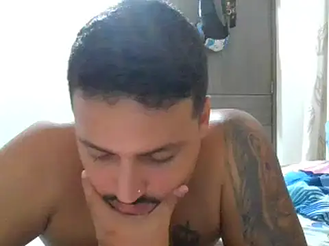 Snapshot of Dominicksa_ chatting on May 19, 2026, 1:56 am Dominicksa online show from May 19, 2026, 1:56 am