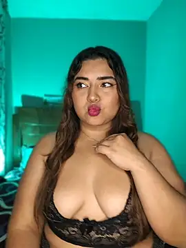 Snapshot of CurvyLolaX chatting on June 9, 2026, 3:18 am CurvyLolaX online show from June 9, 2026, 3:18 am