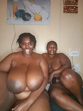 Snapshot of squirtmama chatting on June 7, 2026, 5:18 pm squirtmama online show from June 7, 2026, 5:18 pm