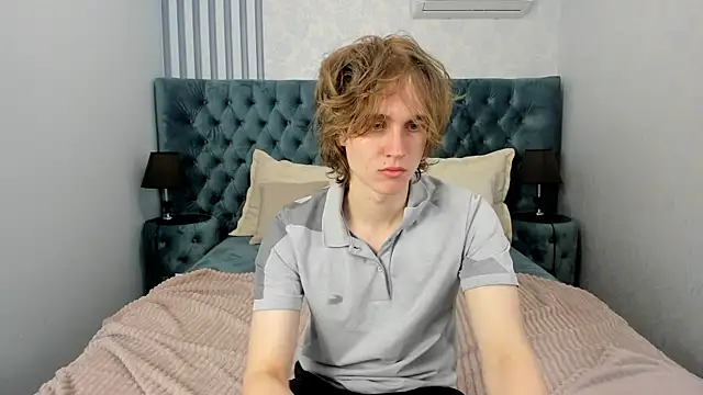 Snapshot of FinnBev chatting on May 30, 2026, 8:03 pm FinnBev online show from May 30, 2026, 8:03 pm