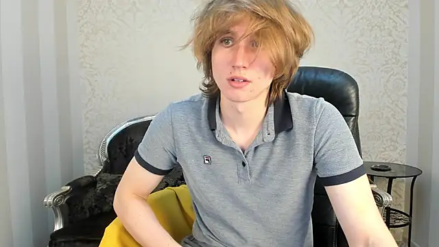 Snapshot of FinnBev chatting on June 19, 2026, 8:47 pm FinnBev online show from June 19, 2026, 8:47 pm