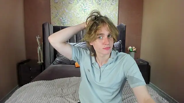 Snapshot of FinnBev chatting on June 10, 2026, 7:37 pm FinnBev online show from June 10, 2026, 7:37 pm