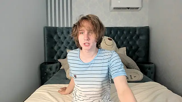 Snapshot of FinnBev chatting on June 22, 2026, 3:47 am FinnBev online show from June 22, 2026, 3:47 am