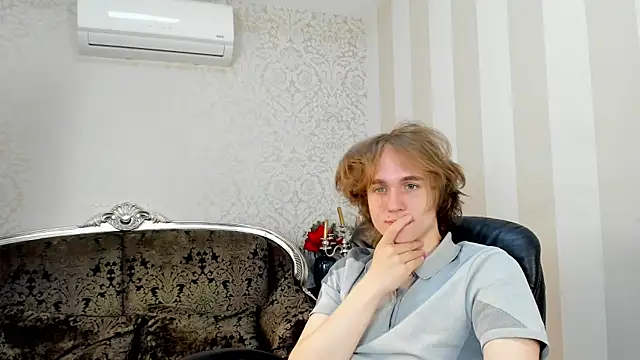 Snapshot of FinnBev chatting on May 31, 2026, 7:58 pm FinnBev online show from May 31, 2026, 7:58 pm
