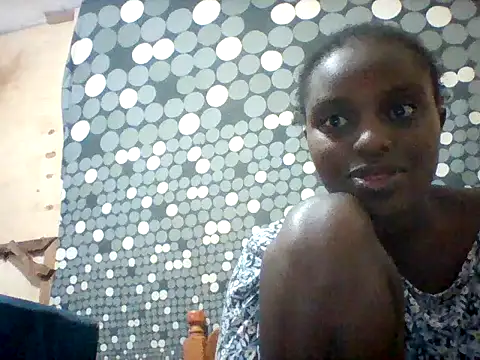 Snapshot of liligal chatting on July 7, 2026, 6:47 am liligal online show from July 7, 2026, 6:47 am