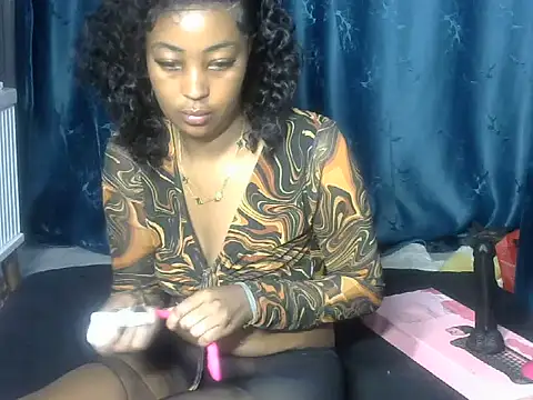 Snapshot of petite_lexiiivv chatting on June 22, 2026, 7:16 am petite lexiiivv online show from June 22, 2026, 7:16 am