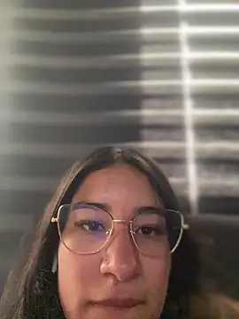 Snapshot of Klohe_LS chatting on May 29, 2026, 1:28 pm Klohe LS online show from May 29, 2026, 1:28 pm