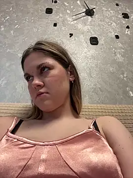 Snapshot of la_lisa_ chatting on June 3, 2026, 6:47 am la lisa online show from June 3, 2026, 6:47 am