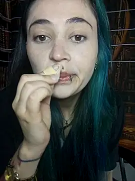 MilkyNeko  online show from May 16, 2026, 11:42 am