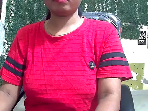 Snapshot of shallykaur chatting on May 30, 2026, 4:30 am shallykaur online show from May 30, 2026, 4:30 am