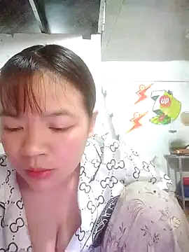 Snapshot of Loleml01 chatting on May 18, 2026, 5:56 am Loleml01 online show from May 18, 2026, 5:56 am