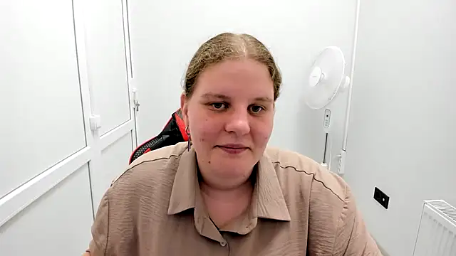 Snapshot of Bella_shyy_ chatting on July 19, 2026, 1:41 pm Bella shyy online show from July 19, 2026, 1:41 pm