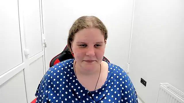 Snapshot of Bella_shyy_ chatting on June 23, 2026, 12:14 pm Bella shyy online show from June 23, 2026, 12:14 pm