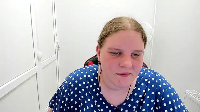 Snapshot of Bella_shyy_ chatting on July 7, 2026, 3:15 pm Bella shyy online show from July 7, 2026, 3:15 pm