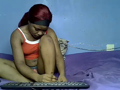 Snapshot of Glow_drip chatting on June 19, 2026, 5:08 pm Glow drip online show from June 19, 2026, 5:08 pm
