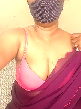 MISS-LOVEV online show from July 13, 2026, 5:40 am