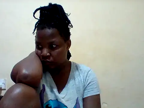 Snapshot of Camilla-Sweets chatting on June 27, 2026, 5:19 pm Camilla-Sweets online show from June 27, 2026, 5:19 pm