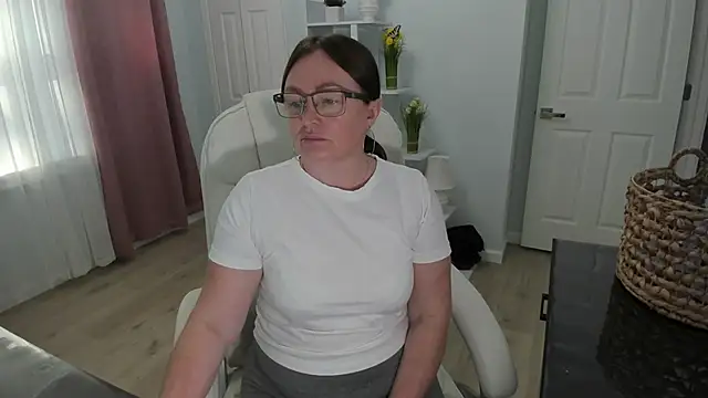 Snapshot of Vika73 chatting on March 1, 2025, 3:49 pm Vika73 online show from March 1, 2025, 3:49 pm