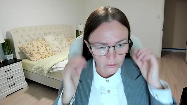 Snapshot of Vika73 chatting on September 23, 2025, 11:06 am Vika73 online show from September 23, 2025, 11:06 am