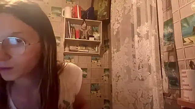Snapshot of SparkleJebb chatting on July 1, 2026, 7:03 pm SparkleJebb online show from July 1, 2026, 7:03 pm