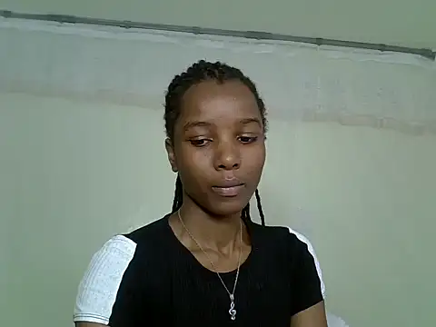 Snapshot of Sexy_vylsa chatting on June 25, 2026, 11:04 am Sexy vylsa online show from June 25, 2026, 11:04 am