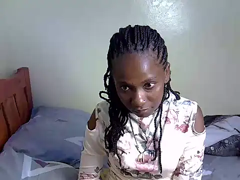 Snapshot of Pearl_petite chatting on May 16, 2026, 4:39 pm Pearl petite online show from May 16, 2026, 4:39 pm