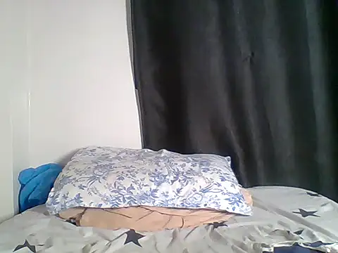 Snapshot of kee_vigin chatting on May 31, 2026, 7:14 pm kee vigin online show from May 31, 2026, 7:14 pm
