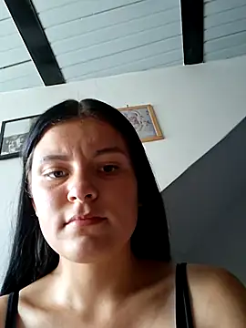 Snapshot of Yeras_ chatting on May 28, 2026, 4:57 pm Yeras online show from May 28, 2026, 4:57 pm