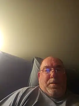 Snapshot of shyguytm chatting on June 20, 2026, 12:21 pm shyguytm online show from June 20, 2026, 12:21 pm