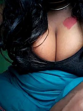 Snapshot of Tamil-ammukutty18 chatting on July 6, 2026, 7:26 am Tamil-ammukutty18 online show from July 6, 2026, 7:26 am