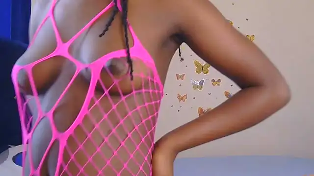 Snapshot of PinkCoochie02 chatting on June 6, 2026, 7:46 am PinkCoochie02 online show from June 6, 2026, 7:46 am