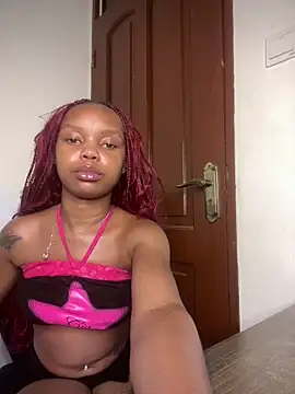 Snapshot of sexyie_caramel chatting on June 3, 2026, 9:19 pm sexyie caramel online show from June 3, 2026, 9:19 pm