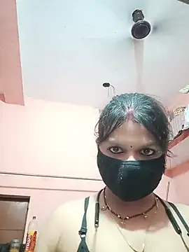 Snapshot of ZOYA-STRIP chatting on July 13, 2026, 5:45 pm ZOYA-STRIP online show from July 13, 2026, 5:45 pm