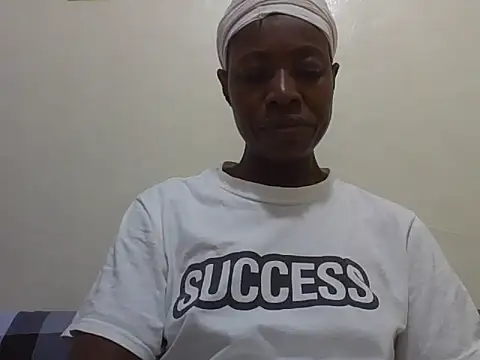 Snapshot of Eebony_Bubbly chatting on June 4, 2026, 9:03 am Eebony Bubbly online show from June 4, 2026, 9:03 am