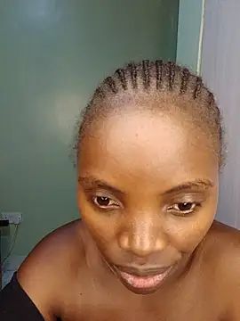 Alianamilly0 online show from May 17, 2026, 3:01 pm