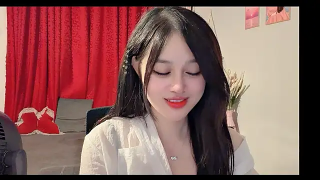 Bee-Cherry online show from July 4, 2026, 6:01 pm
