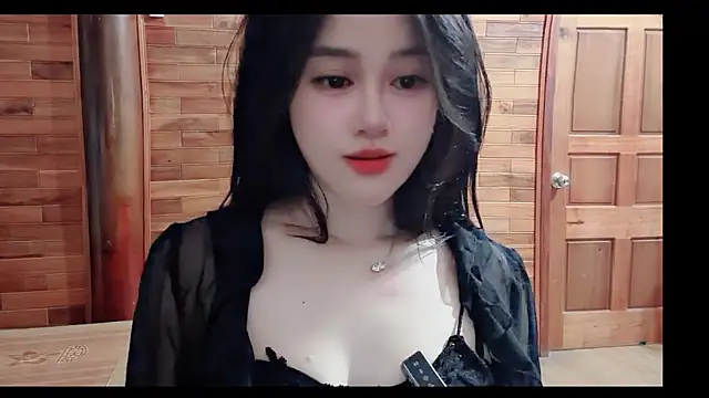 Bee-Cherry online show from June 15, 2026, 6:57 am