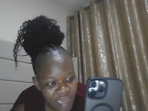 Snapshot of Blackcharmming chatting on May 25, 2026, 7:12 pm Blackcharmming online show from May 25, 2026, 7:12 pm