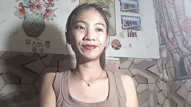 Snapshot of DeeannGunby chatting on June 20, 2026, 4:34 pm DeeannGunby online show from June 20, 2026, 4:34 pm