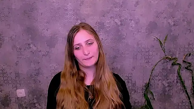 Jenny smille  online show from May 19, 2026, 11:50 am