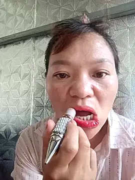 lya sexyy online show from June 18, 2026, 11:04 am
