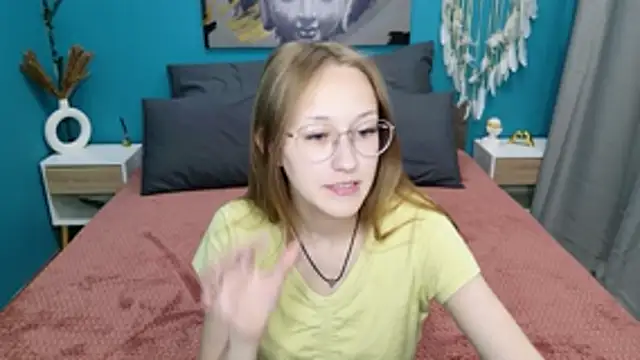 Snapshot of Calista_Everleig chatting on July 20, 2026, 8:32 am Calista Everleig online show from July 20, 2026, 8:32 am