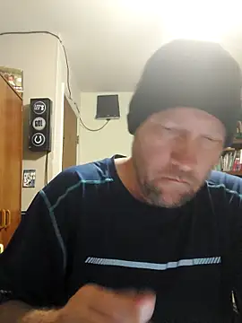 Snapshot of icebergXpress chatting on June 7, 2026, 8:08 am icebergXpress online show from June 7, 2026, 8:08 am