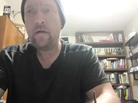 Snapshot of icebergXpress chatting on May 30, 2026, 9:59 am icebergXpress online show from May 30, 2026, 9:59 am