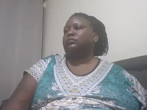 Snapshot of fat_ebonyqueen chatting on June 11, 2026, 12:32 am fat ebonyqueen online show from June 11, 2026, 12:32 am
