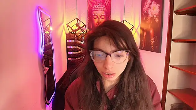 Snapshot of Allyshon_ chatting on July 1, 2026, 8:09 pm Allyshon online show from July 1, 2026, 8:09 pm